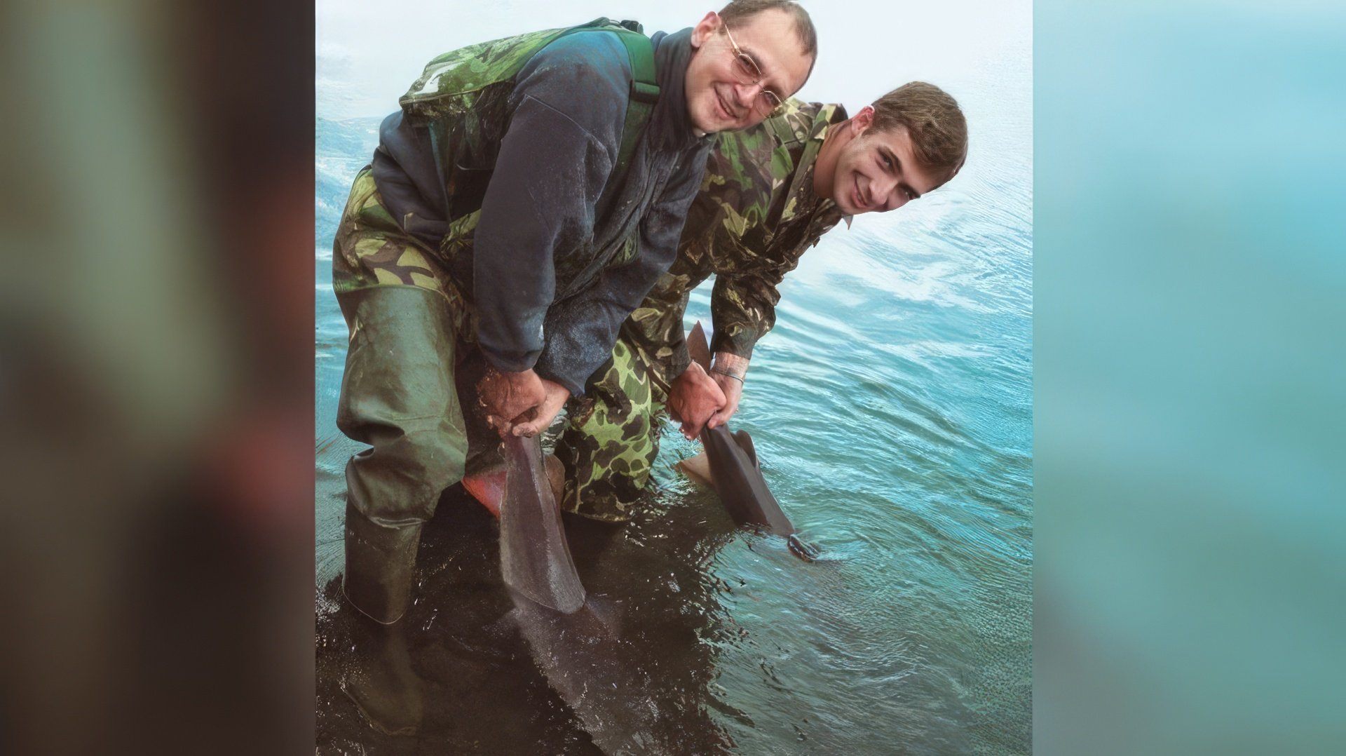 Владимир Кириенко с отцом на рыбалке