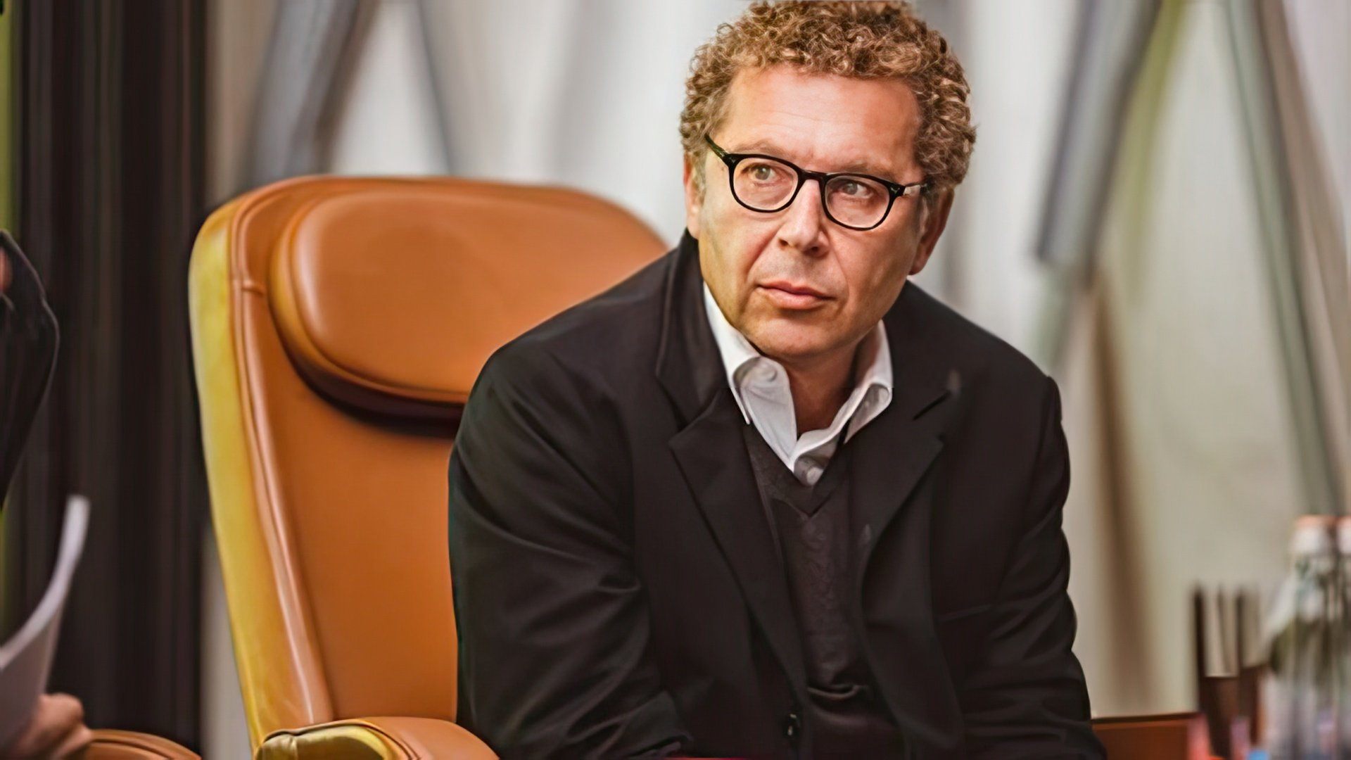 Александр Мамут учился с будущими политиками и предпринимателями